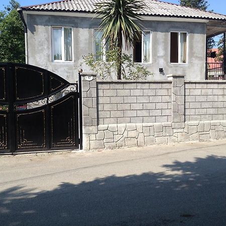 Guest House Maxim Makhinjauri Εξωτερικό φωτογραφία