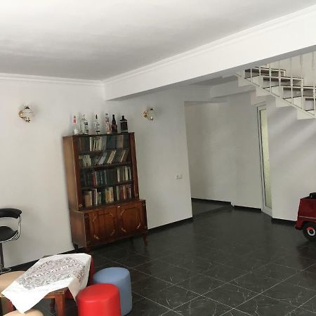 Guest House Maxim Makhinjauri Εξωτερικό φωτογραφία