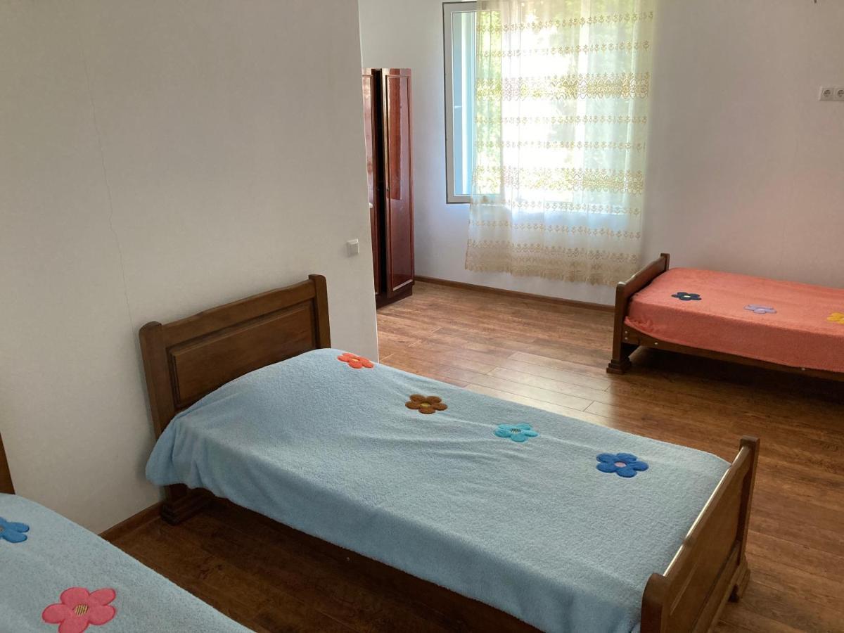Guest House Maxim Makhinjauri Εξωτερικό φωτογραφία