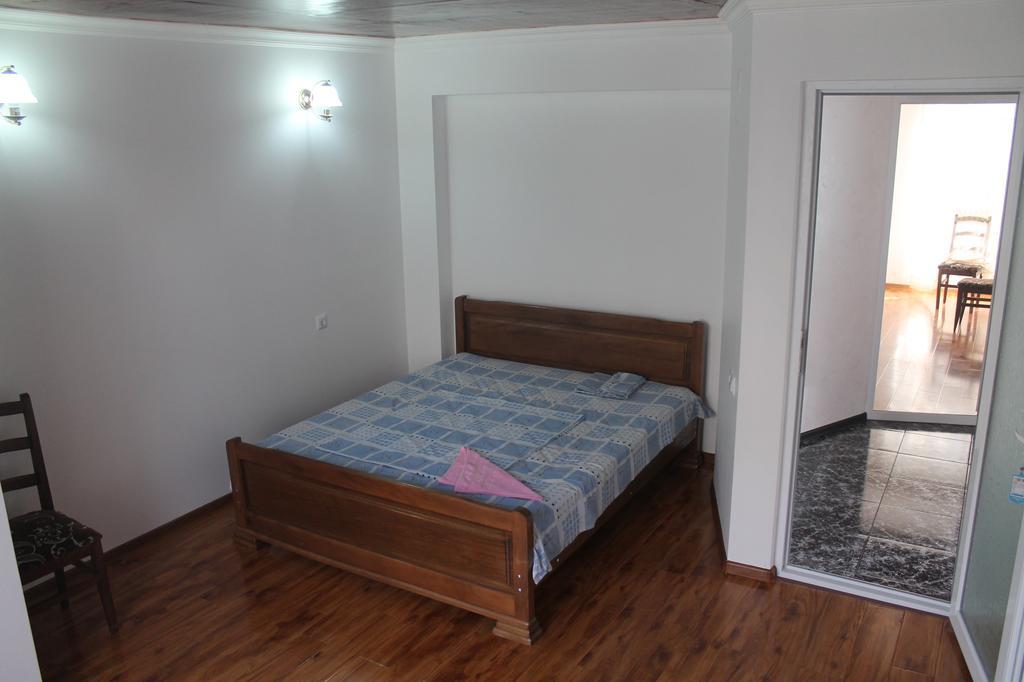 Guest House Maxim Makhinjauri Εξωτερικό φωτογραφία
