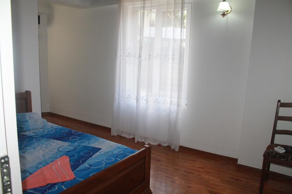 Guest House Maxim Makhinjauri Εξωτερικό φωτογραφία