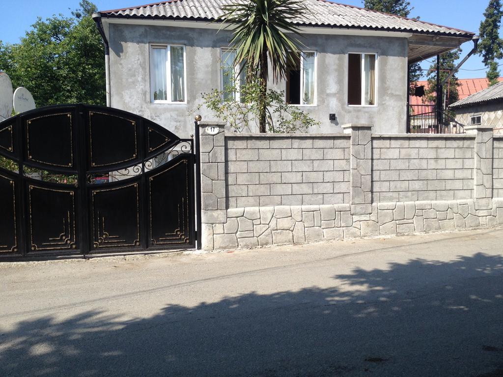 Guest House Maxim Makhinjauri Εξωτερικό φωτογραφία