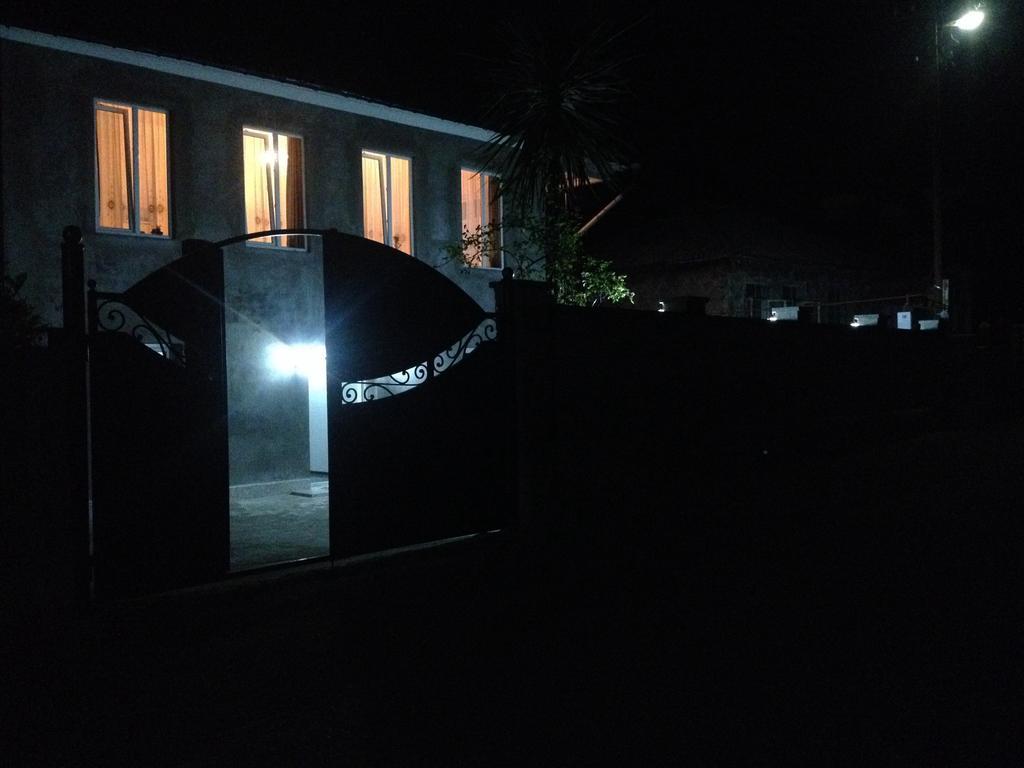 Guest House Maxim Makhinjauri Εξωτερικό φωτογραφία