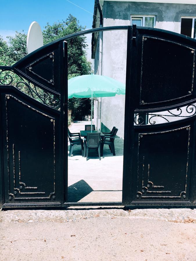 Guest House Maxim Makhinjauri Εξωτερικό φωτογραφία