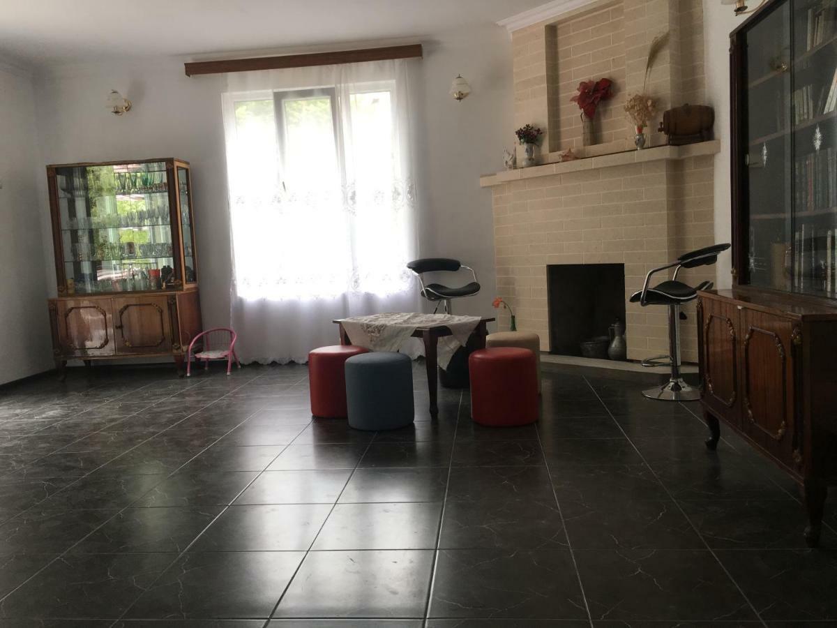 Guest House Maxim Makhinjauri Εξωτερικό φωτογραφία