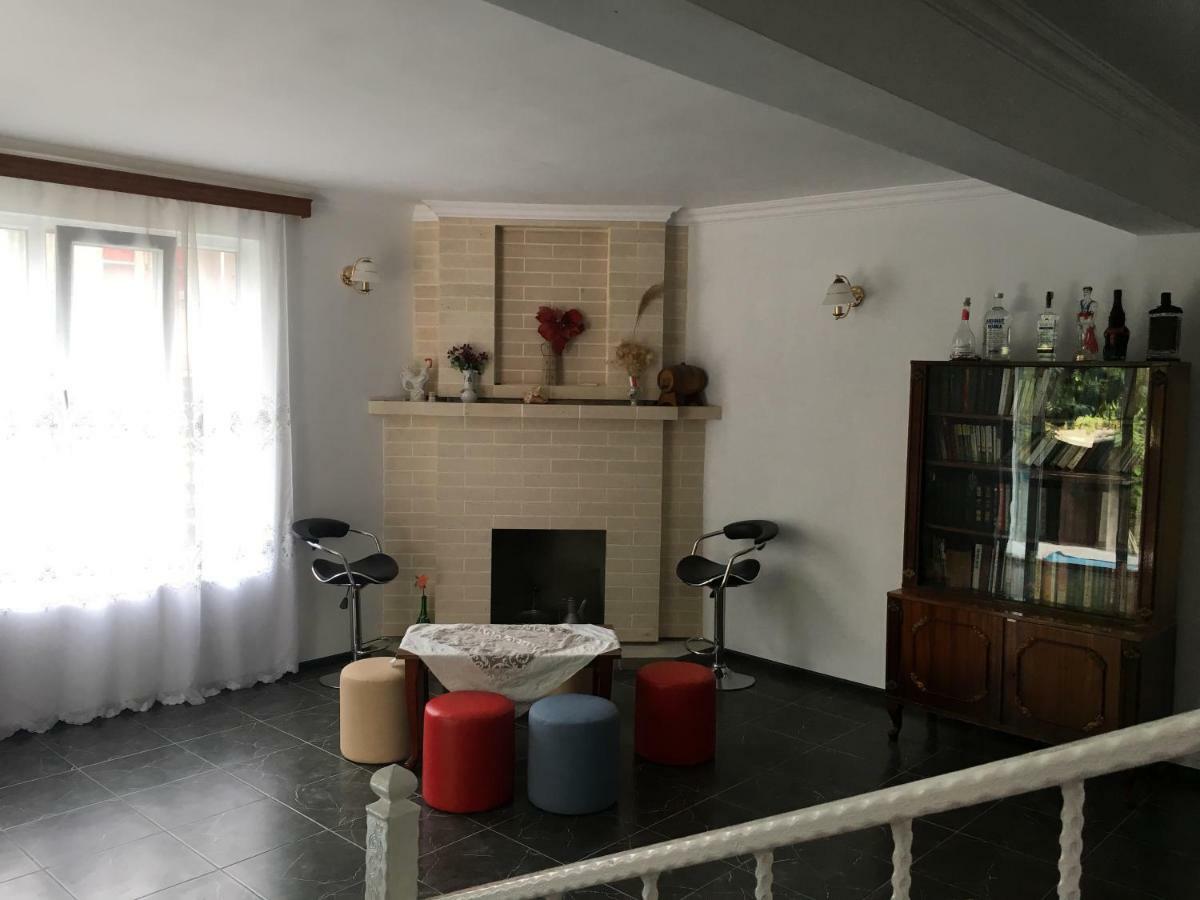 Guest House Maxim Makhinjauri Εξωτερικό φωτογραφία